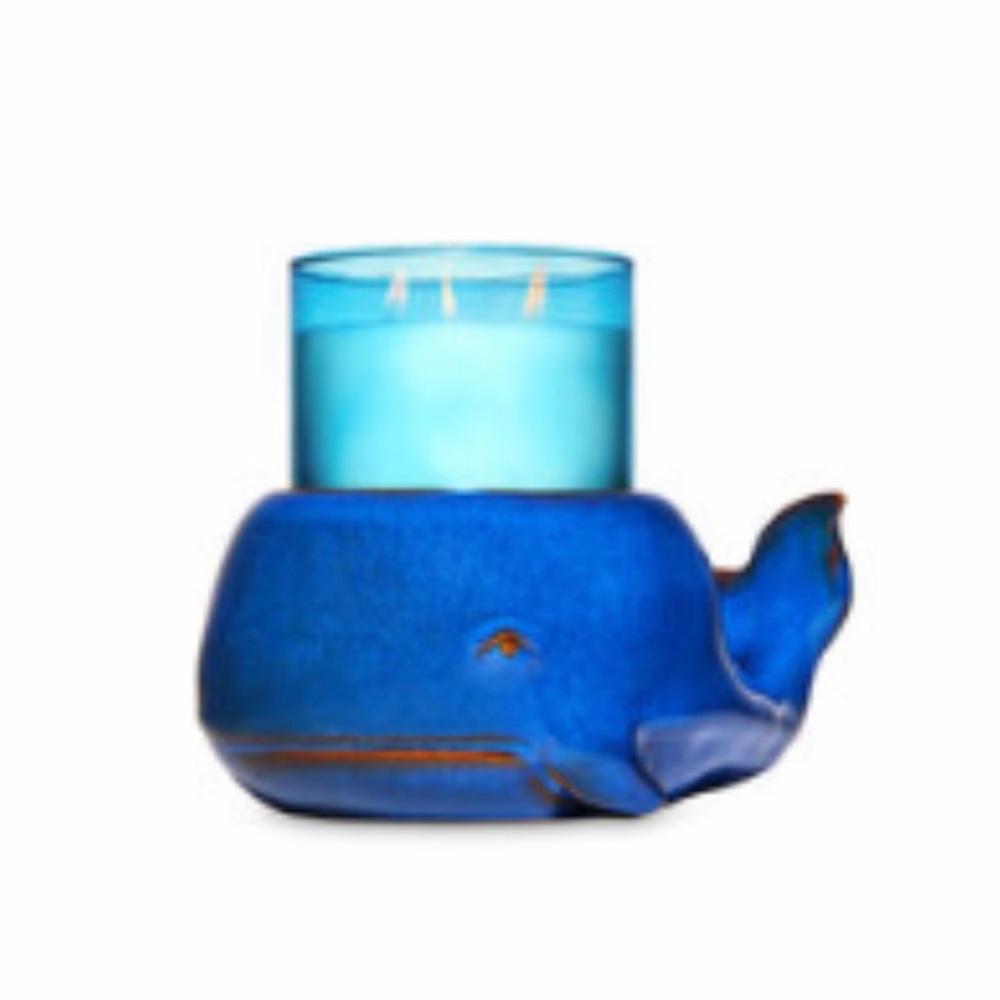 Bath & Body works 3-Wick Whale candle Holder!